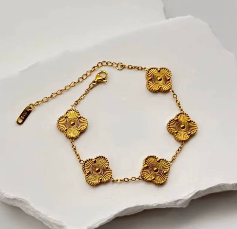 Lucky Bracelet (Gold)